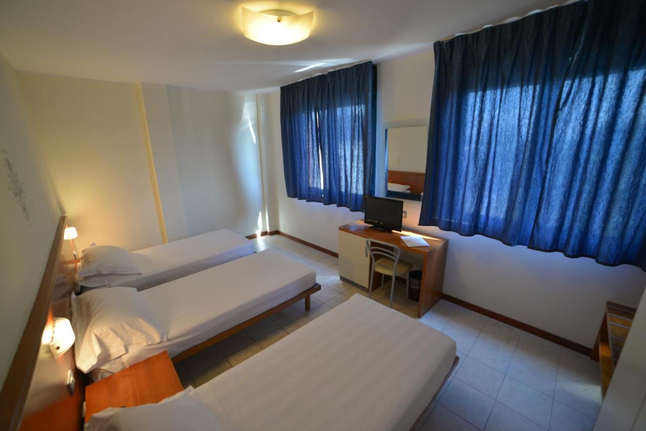 Leonardo Hotel Parma Bagian luar foto