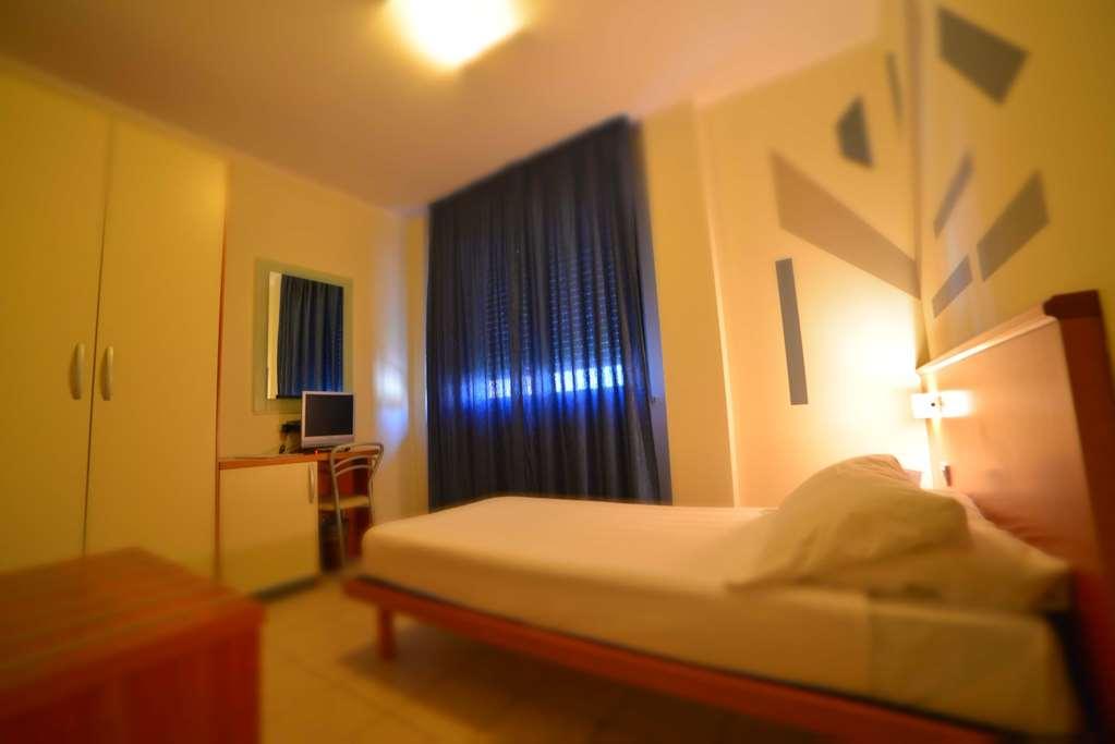Leonardo Hotel Parma Ruang foto